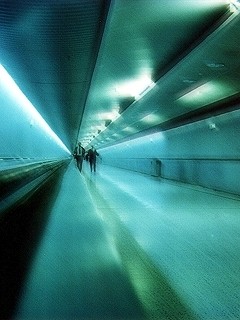 Supreme Particles »Airport-Tunnel«