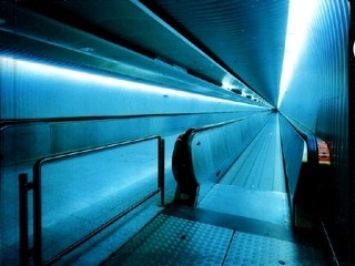 Supreme Particles »Airport-Tunnel«