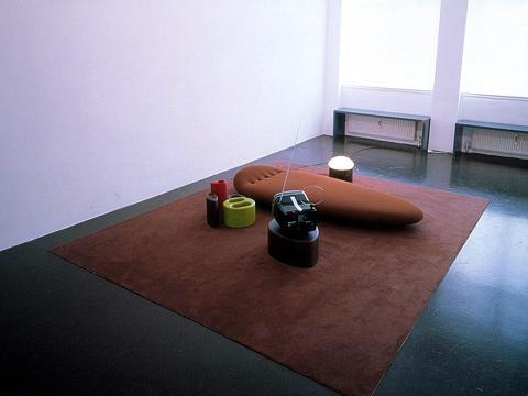 Tobias Rehberger »Lying around lazy« | Lying around lazy (1996)