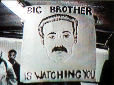 Surveillance Camera Players »George Orwell's 1984«