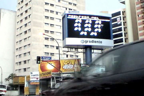 Giselle Beiguelman «Poetrica» | São Paulo, Avenida Consolação