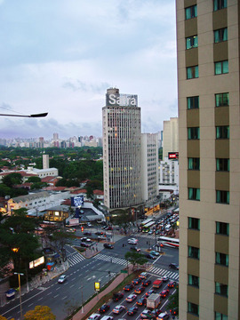 Giselle Beiguelman »Poetrica« | São Paulo, Avenida Reboucas