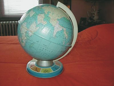 Viktoria Binschtok «Globen/Globes» | GLOBEN / GLOBES